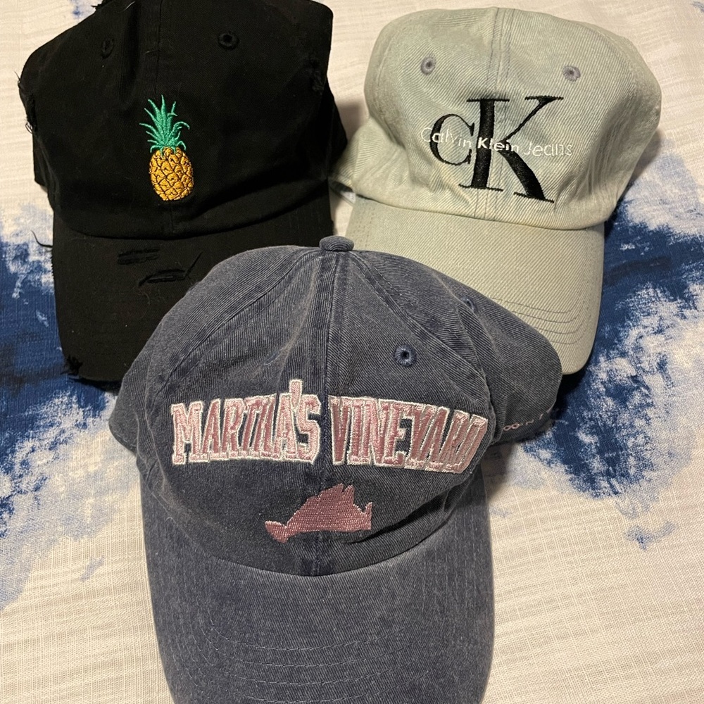 Women’s fashionable baseball caps